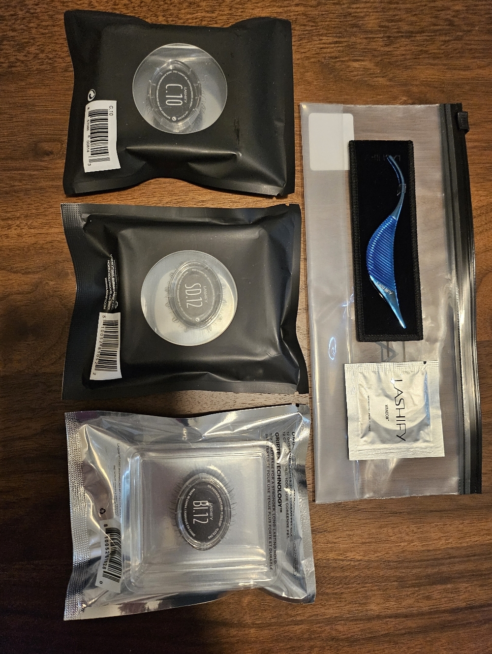 Lashify 3 Sets of Lashes and 1 Birdie Tweezer Applicator